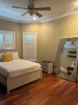 Sleeps 20. Spacious 7-Bedroom House in Callahan Just 15 Min from Jax Airport. - 4-Star