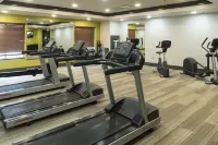 โรงแรม ฮอลิเดย์ อินน์ เอ็กซ์เพรส แอนด์ สวีทส์ โคลัมเบีย-ฟอร์ต แจ็คสัน บาย IHG - ที่มีฟิตเนส