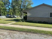 Family Home with Plenty of Parking and Long Stay Friendly. Fenced in Yard. -  Privatzimmer