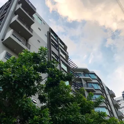 The Lux Ladprao 10 Hotels near Phahon Yothin MRT Station