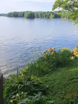 Lake Iroquois.  Cozy Lakeside Retreat, Close to Williston, Burlington, Skiing - balcony