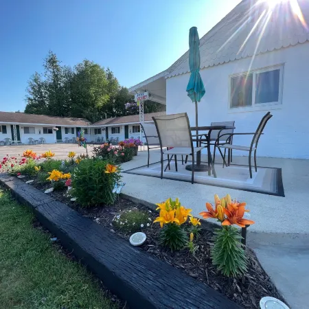 Cedars Motel