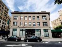 Q4 Hotel and Hostel - Hostels
