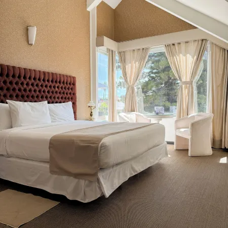 Casa Bonita Hotel & Luxury Residence