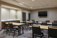 Courtyard Denver Aurora - Pet-friendly
