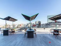 Kukun Socrates Polanco Hotels near Moliere Theatre