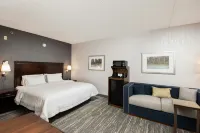 Hampton Inn & Suites by Hilton Barrie - Pet friendly