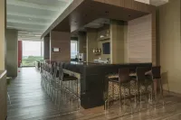 Hampton Inn by Hilton Valledupar - bar