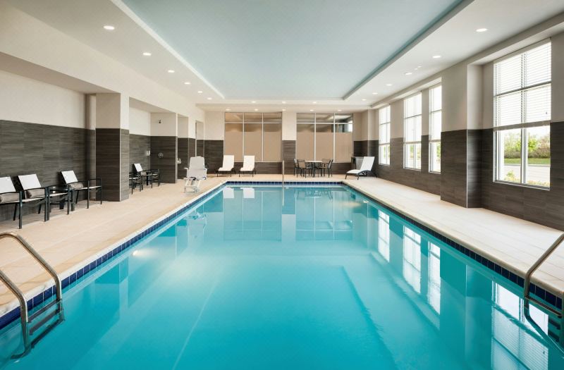 Embassy Suites by Hilton Noblesville Indianapolis Conference Center photo 2
