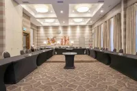 Sandman Hotel Hamilton - business