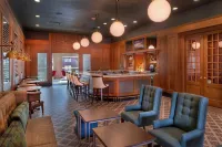 St. Louis Union Station Hotel, Curio Collection by Hilton - С баром