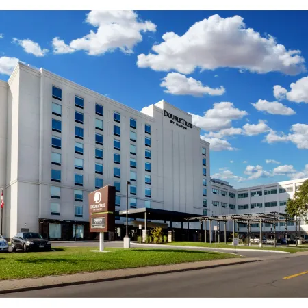 DoubleTree by Hilton Niagara Falls