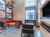 Hampton Inn Oakland Downtown-City Center Hotels near Paramount Theater