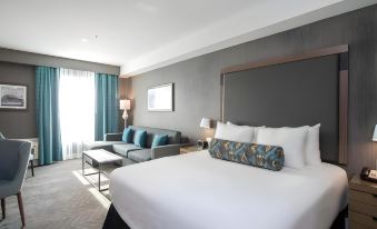 Sandman Signature Ottawa Airport Hotel