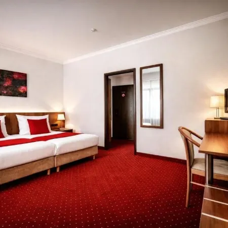 Redberry Hotel - Düsseldorf - Neuss