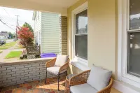 4 Mi to Cedar Point: Main House w/ Fenced Yard - キッチン
