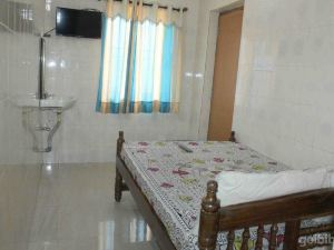 Jog River View Home Stay