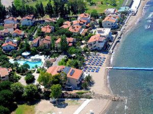 Dogan Beach Resort & Spa Hotel