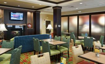 Holiday Inn Express & Suites Dayton South - I-675