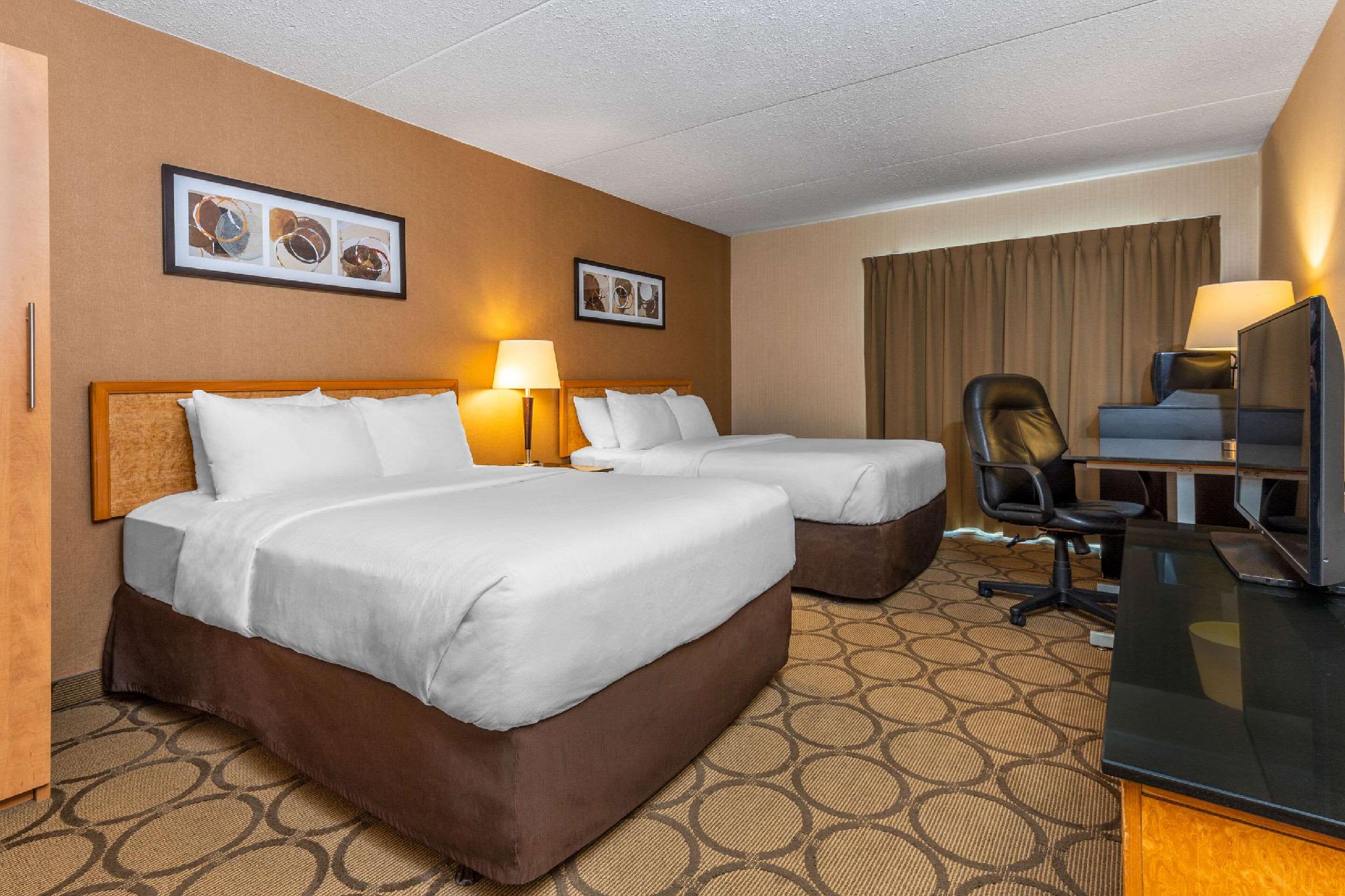 Comfort Inn Highway 401