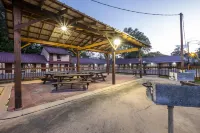 Red Roof Inn Starkville - University فنادق في Oktibbeha County