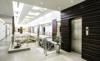 Grand Lily Hotel Suites