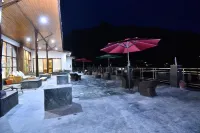 Hotel Snowcrests Manor Hotels in Manali