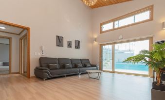 Taean Y and J House Pool Villa