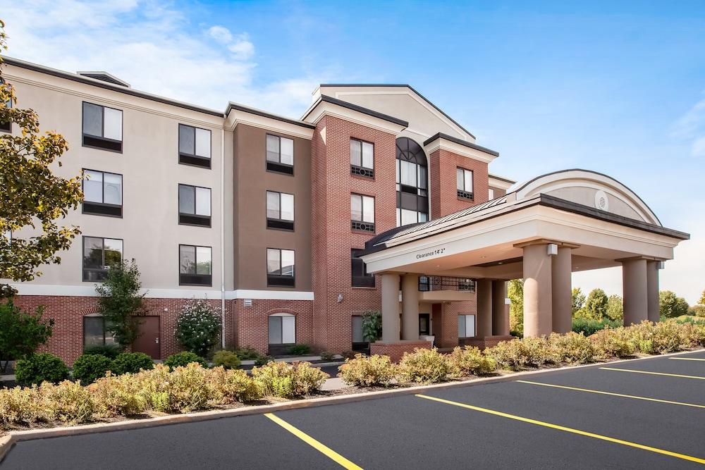 Holiday Inn Express Hotel & Suites Cleveland-Richfield, an Ihg Hotel