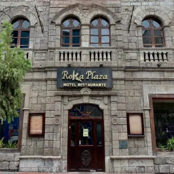 Roka Plaza Hotel Boutique