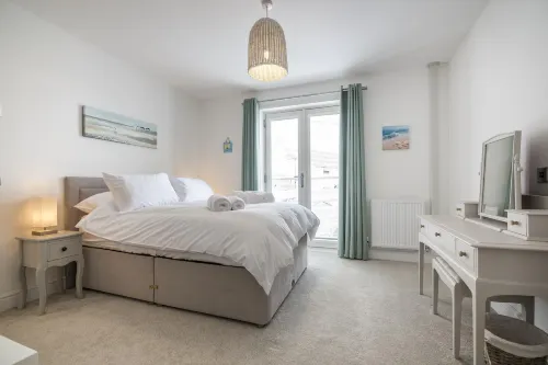 Milford Street - 5 Bed Holiday Home - Saundersfoot - 4-Star