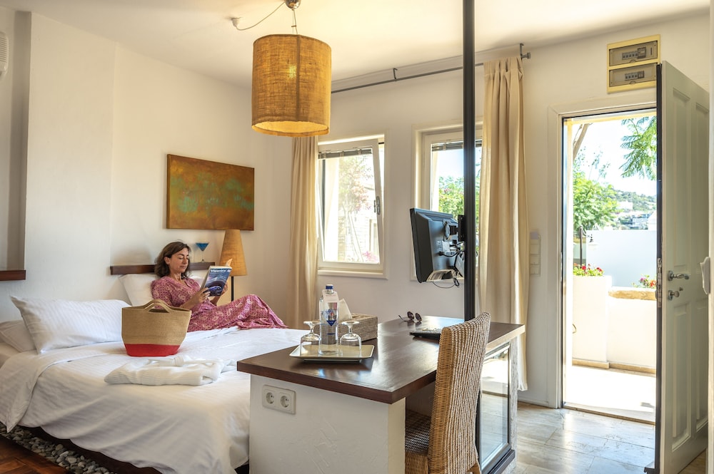 4Reasons Hotel and Bistro