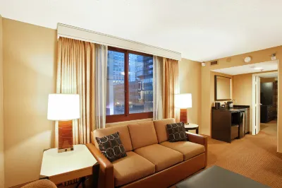 Embassy Suites by Hilton Chicago Downtown River North Hotel di Chicago