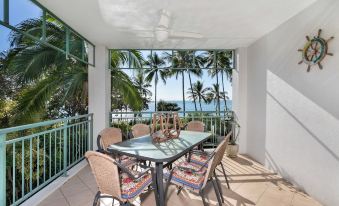 Beachfront Bliss 3-Bedroom Apartment with Sea View 4