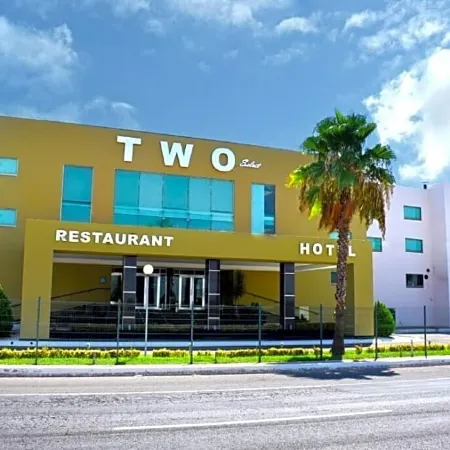 Hotel Two Select