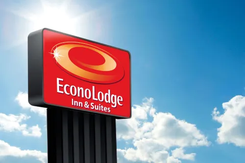 Econo Lodge Inn & Suites - Wifi
