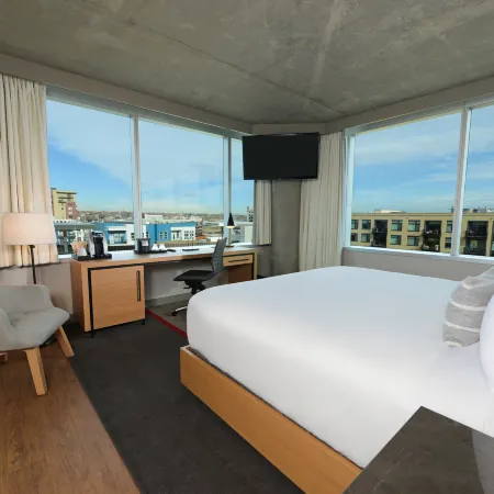 Hotel Indigo DENVER DOWNTOWN-UNION STATION by IHG Отели рядом с достопримечательностью «Центральная библиотека Денвер»
