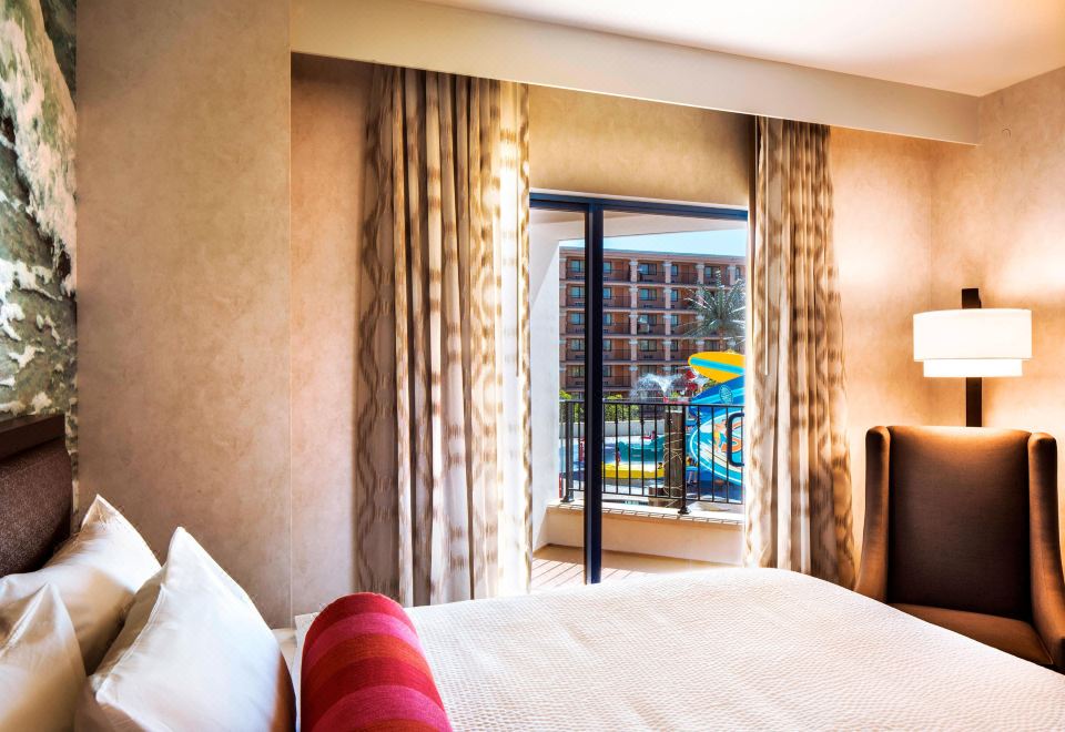 코트야드 바이 메리어트 애너하임 테마 파크 엔트런스 수영장