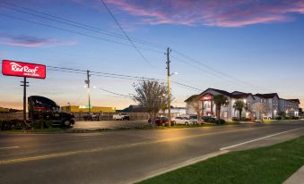 Red Roof Inn & Suites Pensacola - Nas Corry