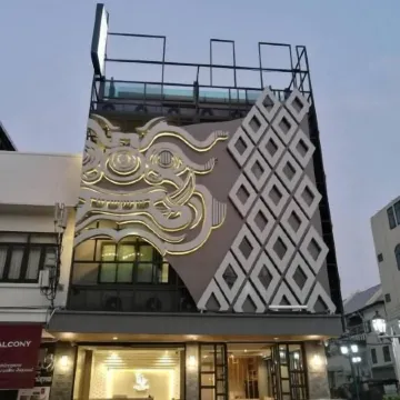 Yakthai Poshtel Отели рядом с достопримечательностью «Храм Ват-Пхо»