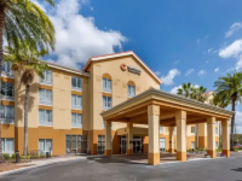 คอมฟอร์ท อินน์แอนด์สวีทส์ ออร์แลนโด นอร์ท โรงแรมในแซนฟอร์ด