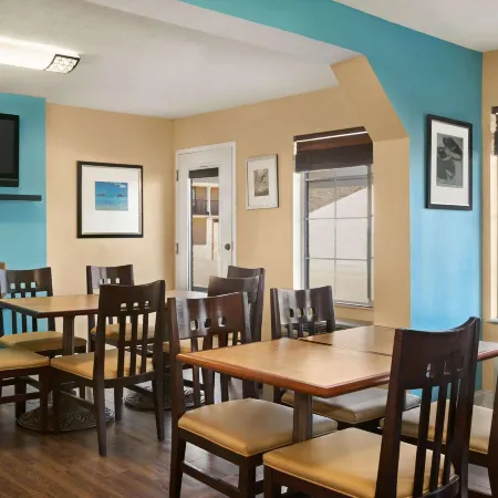 Super 8 by Wyndham Gulfport Biloxi Airport