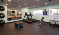 Tru by Hilton Phoenix Glendale Westgate - Gym