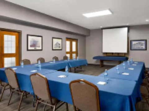 萊斯布里奇蔚景溫德姆酒店 萊斯布里奇酒店