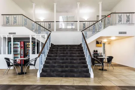 Studio 6 Alexandria, La Отели в г. Вудворт