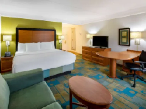 ลา ควินตา บาย วินด์แฮม เฮย์วูด มอลล์-ใกล้ ดาวน์ทาวน์ กรีนวิลล์ โรงแรมในกรีนวิลล์