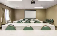 Quality Suites St. Joseph