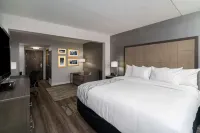 La Quinta Inn & Suites by Wyndham Raleigh Downtown North