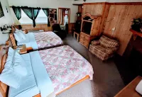 Smoky Falls Lodge