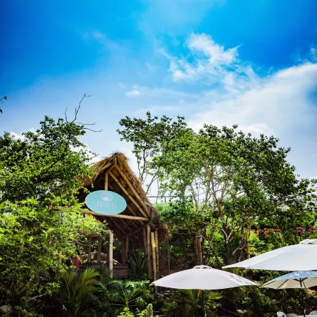 Binniguenda Huatulco & Beach Club